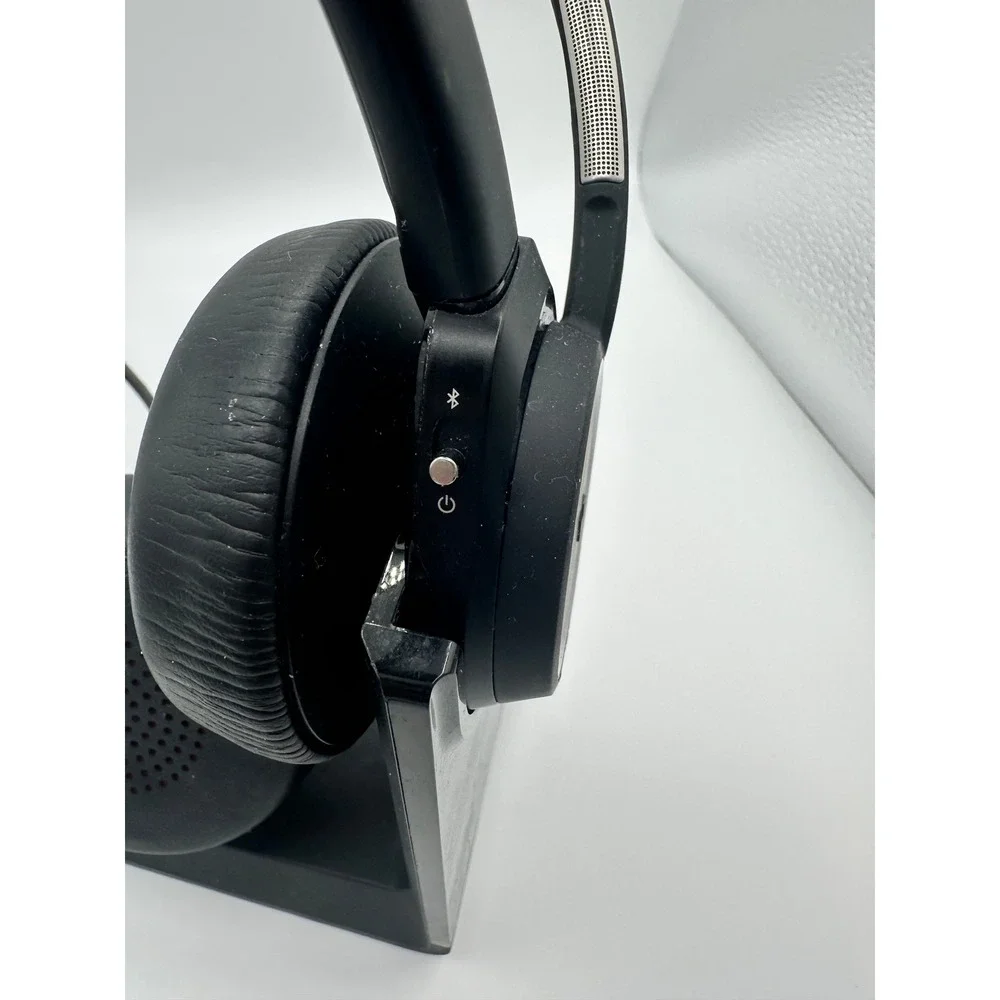 Plantronics Voyager Focus UC B825 Bluetooth Headset with Charging Stand Black